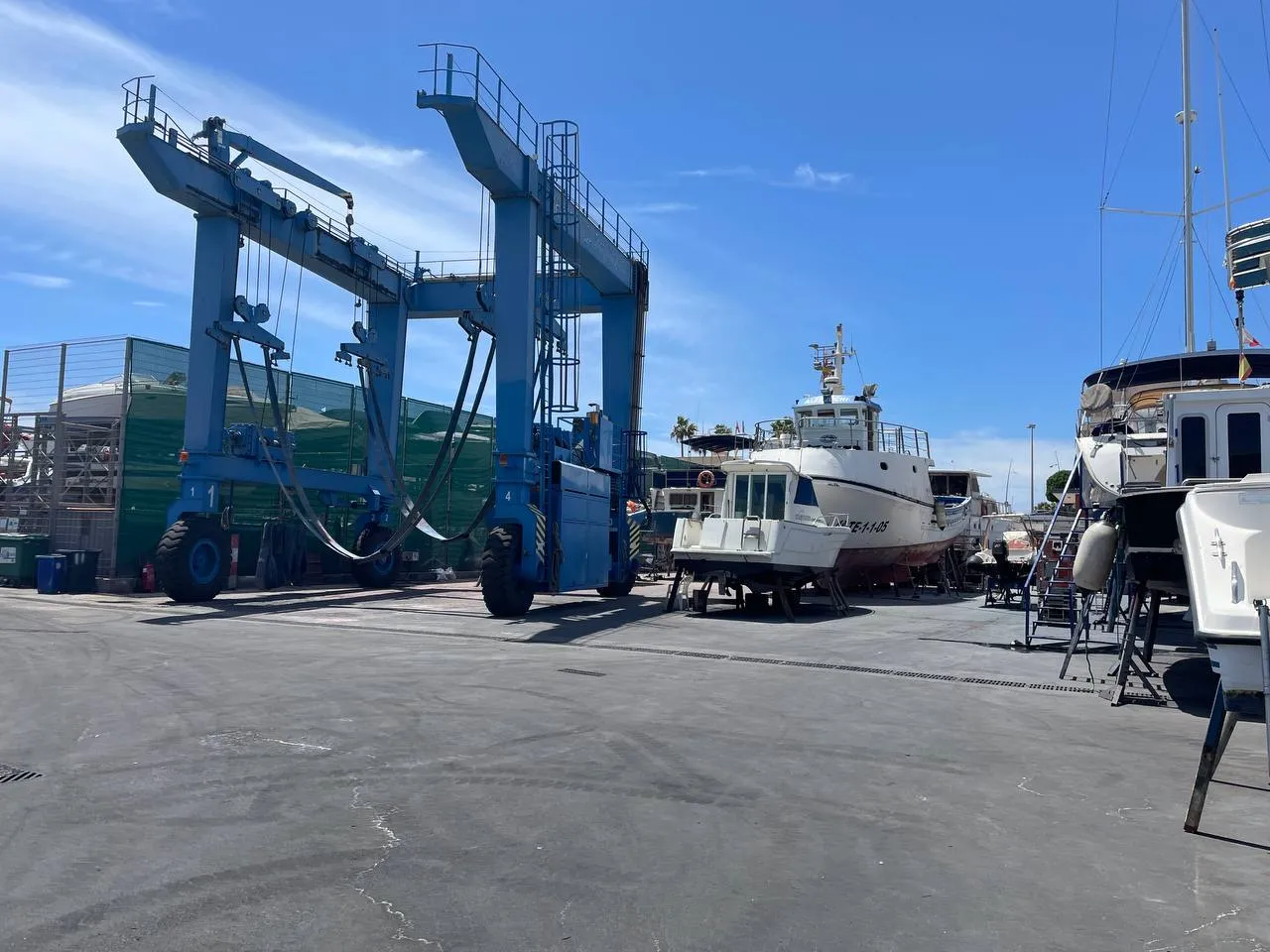 Travel lift de Navalcan en Los Cristianos