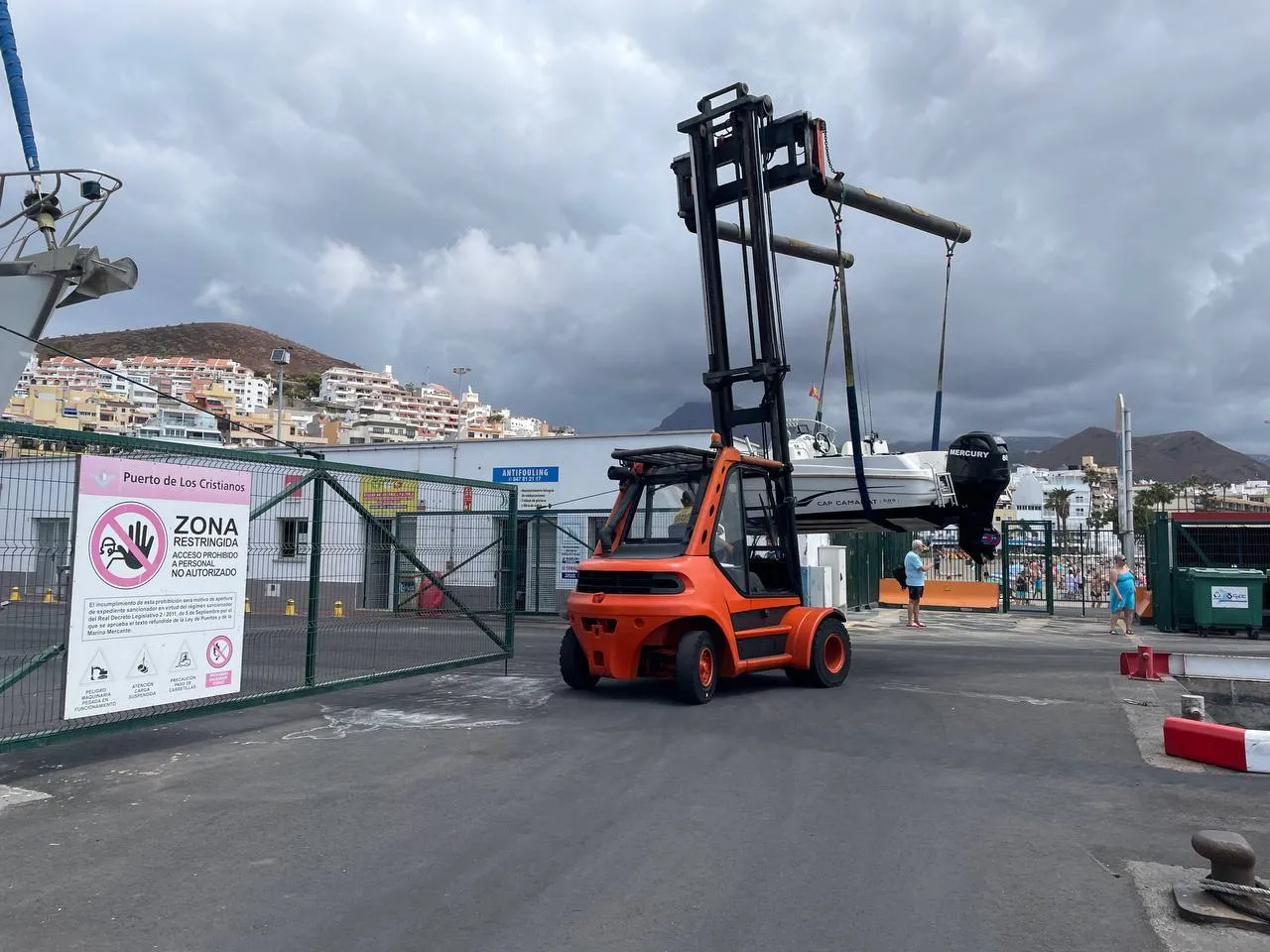 Travel lift de Navalcan en Los Cristianos